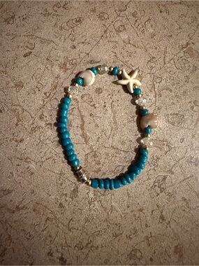Source Unknown Turquoise Beaded Bracelet with Starfish Charm